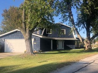 717 Wakefield Village Blvd, Kendallville, IN 46755