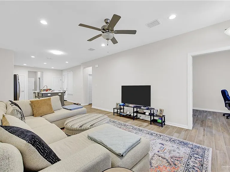 1409 Xavier Ave — Photo 13