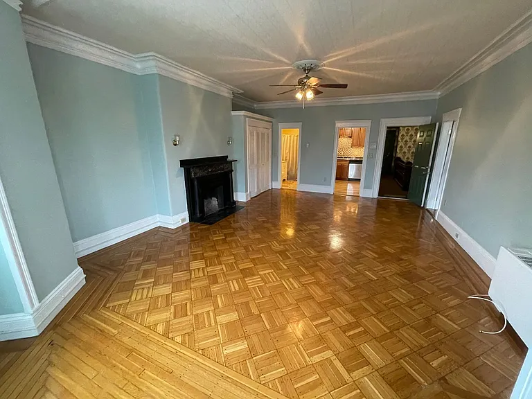 82 Commonwealth Ave — Photo 2