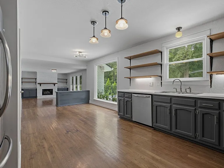 1303 General Macarthur Dr — Photo 7