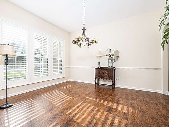 3rd image of 3740 NW 39th Pl