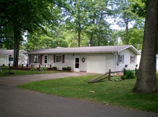 320 Sheridan Dr, Prudenville, MI 48651