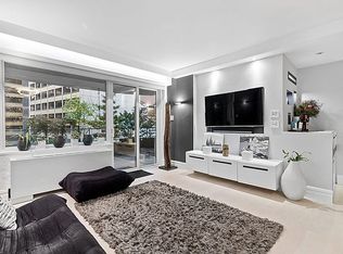 159 W 53rd St APT 11B, New York, NY 10019