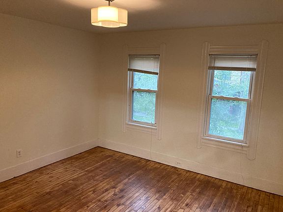 4th image of 1815 Corning Ave #Up