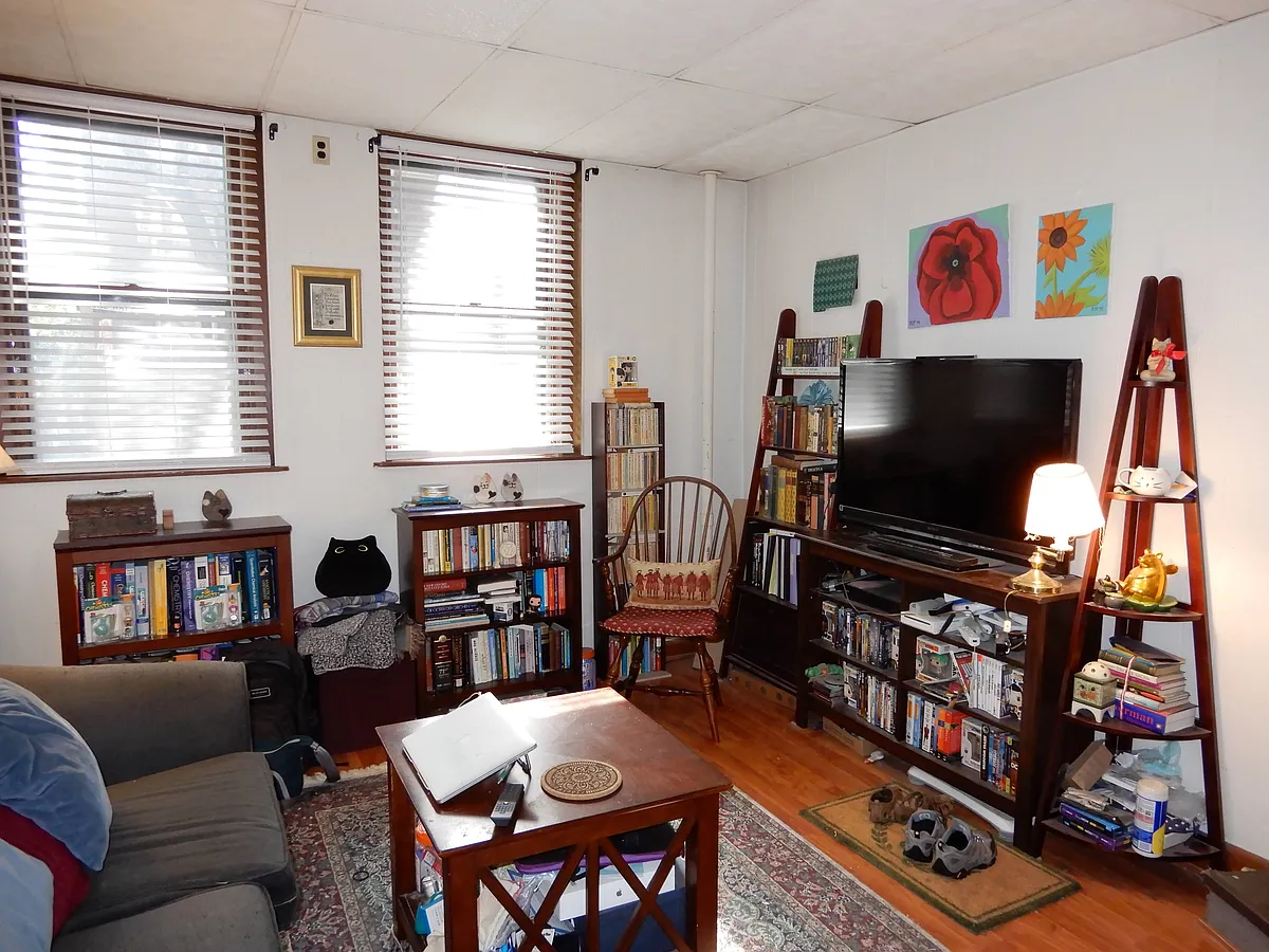 Building Photo - 33 Garden St #1A