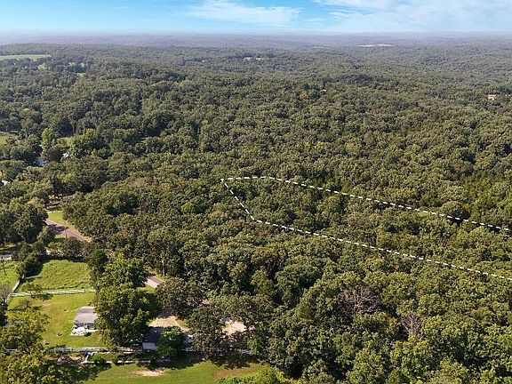 4th image of 518 Winding Woods Ct