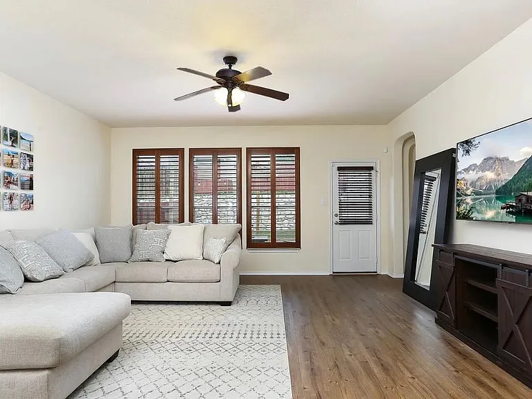 25226 Hideout Fls — Photo 13