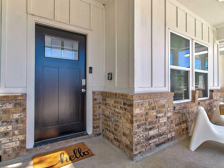 9816 Masterson St — Photo 2