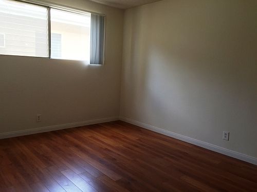 4th image of 924 N Stanley Ave APT 02
