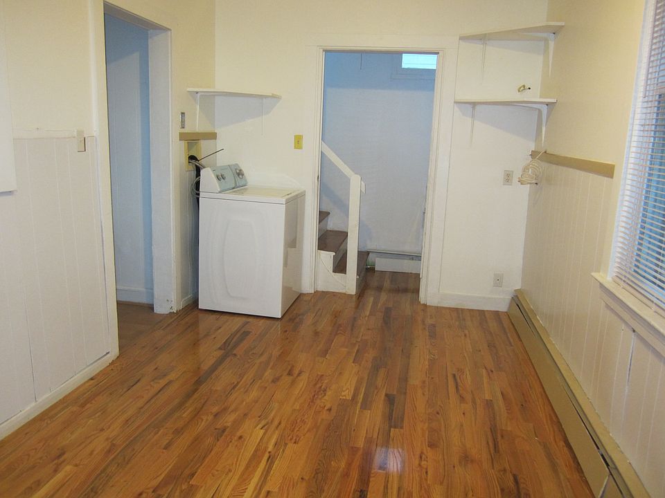 eat-in-kitchen