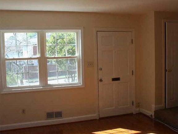 4th image of 312 Clifford Ave