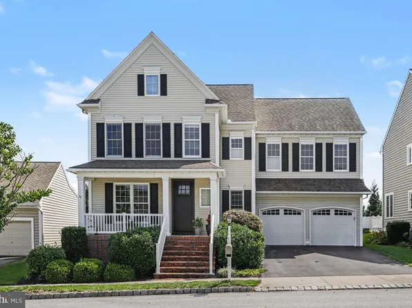 7 Thistle Grn, Lancaster, PA 17602
