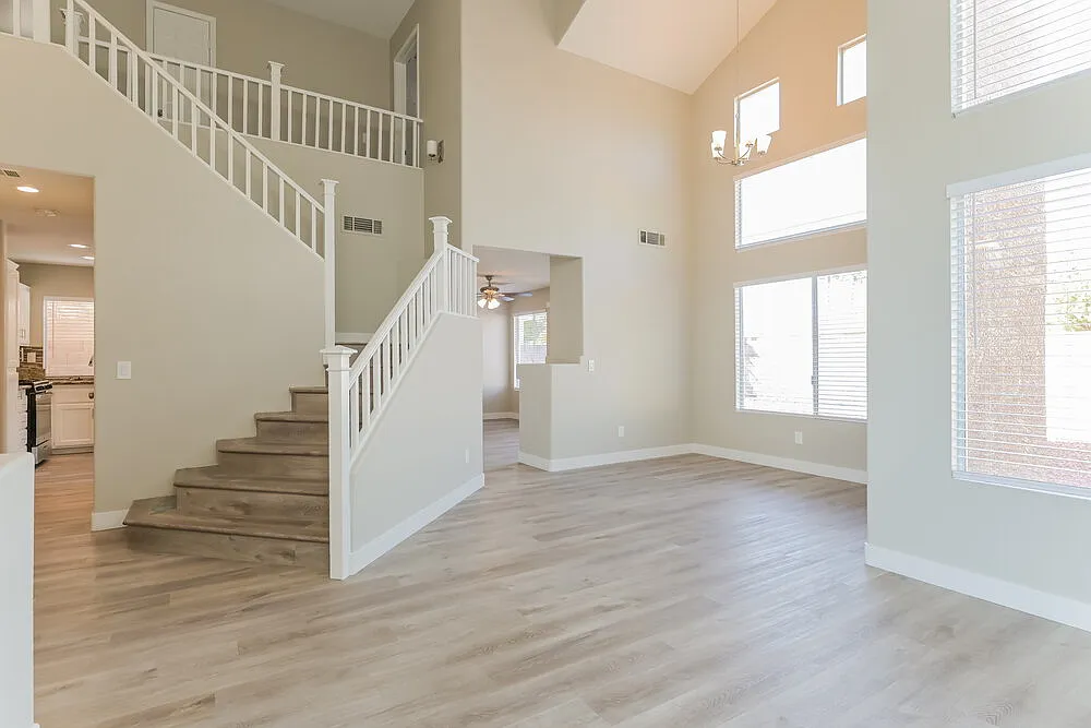3 bed, 2.5 bath, 1493 sqft, $3,180 — Photo 4