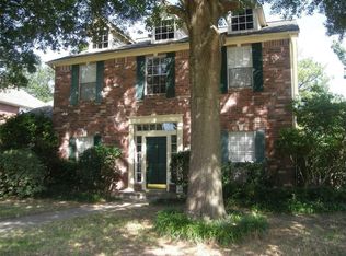 8102 Forest Commons Ct, Houston, TX 77095