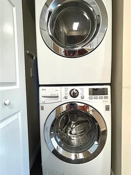 10000 SW 52nd Ave #7 — Photo 10