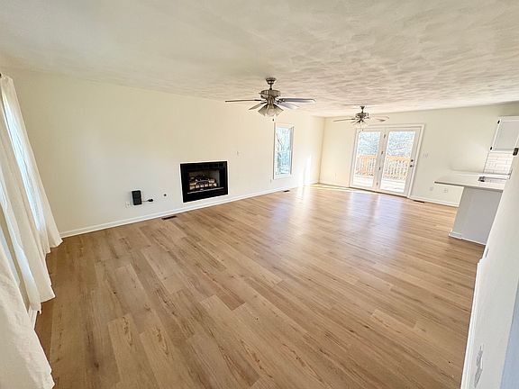5th image of 5638 Legate Dr