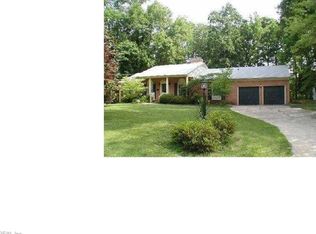 524 Kerry Lake Dr, Newport News, VA 23602