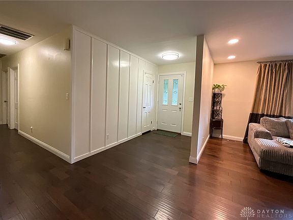 4th image of 869 Maxwelton Ln