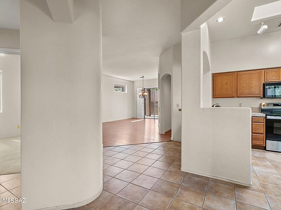 2nd image of 7391 E Placita Sacra