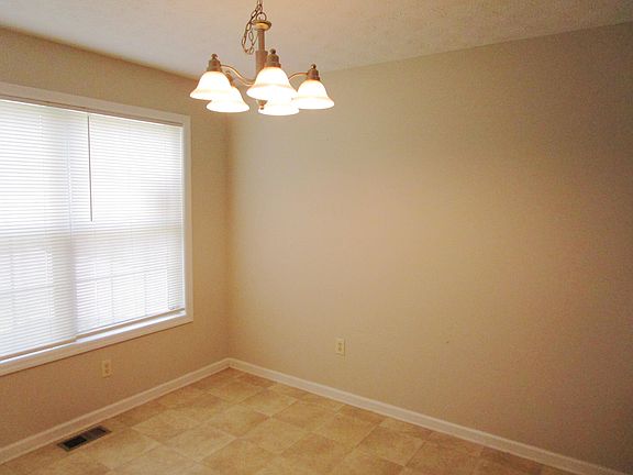 5th image of 141 Oliver Dr
