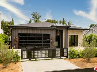 14752 Hartsook St, Sherman Oaks, CA 91403