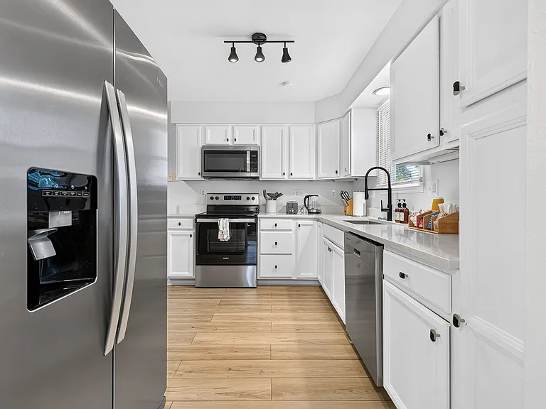 340 Buena Vista Ave — Photo 7