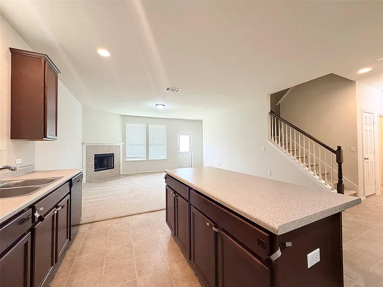 11704 Monterosso Dr — Photo 6