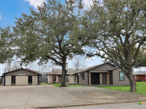 1916 Holloman Dr, Port Lavaca, TX 77979