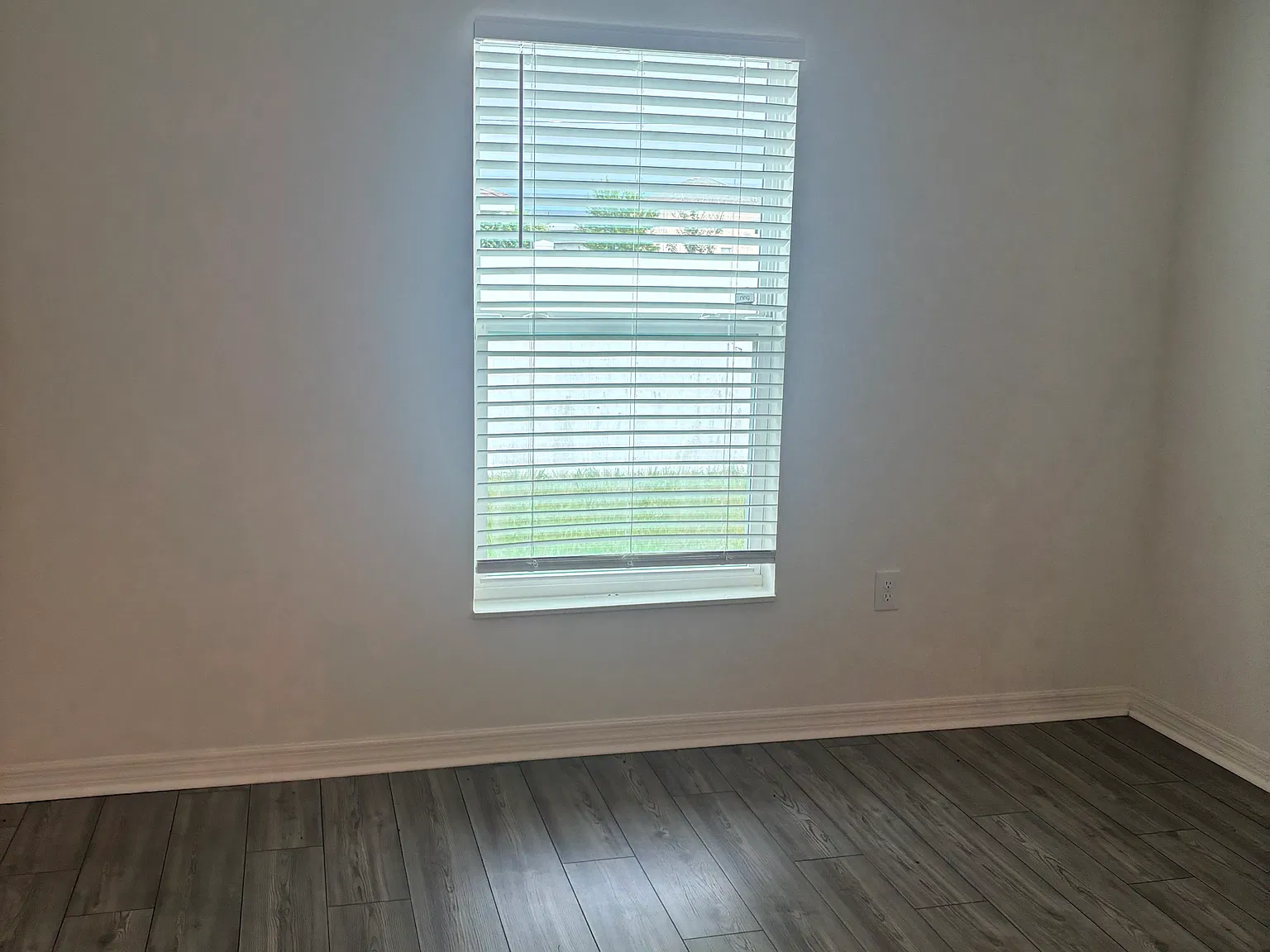 4 bed, 1684 sqft, $2,000 — Photo 4