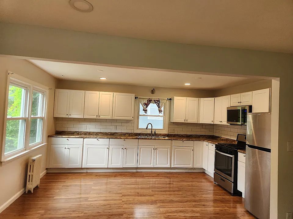 1st image of 333 Meadow Ave