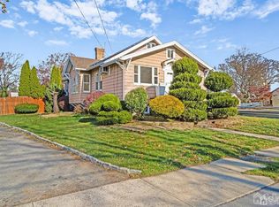 819 King Georges Rd, Fords, NJ 08863
