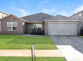 11424 SW 25th St, Yukon, OK 73099