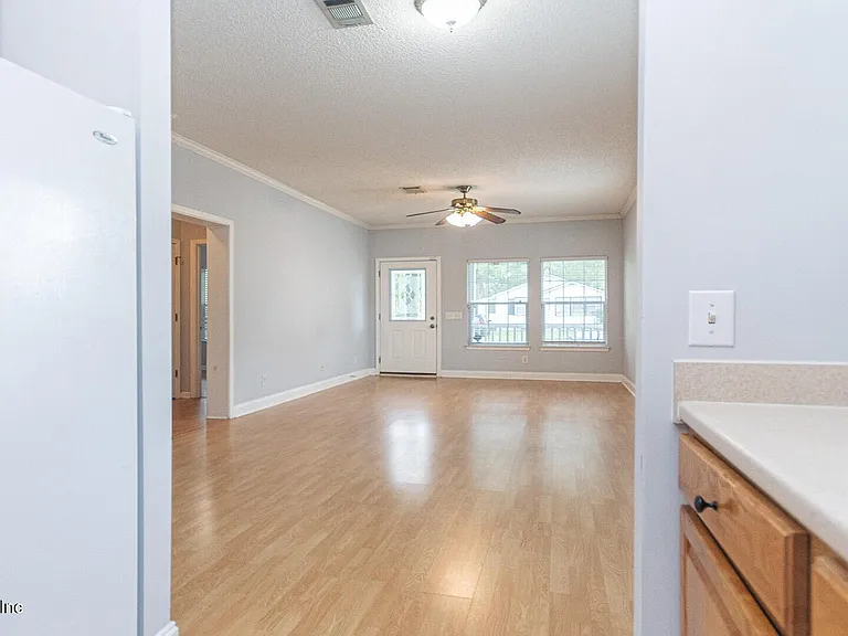 3237 Mayflower St S — Photo 7