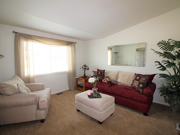 5th image of 2061 Dewhirst Dr