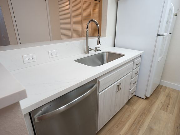 5th image of 6496 Buena Vista Dr #A