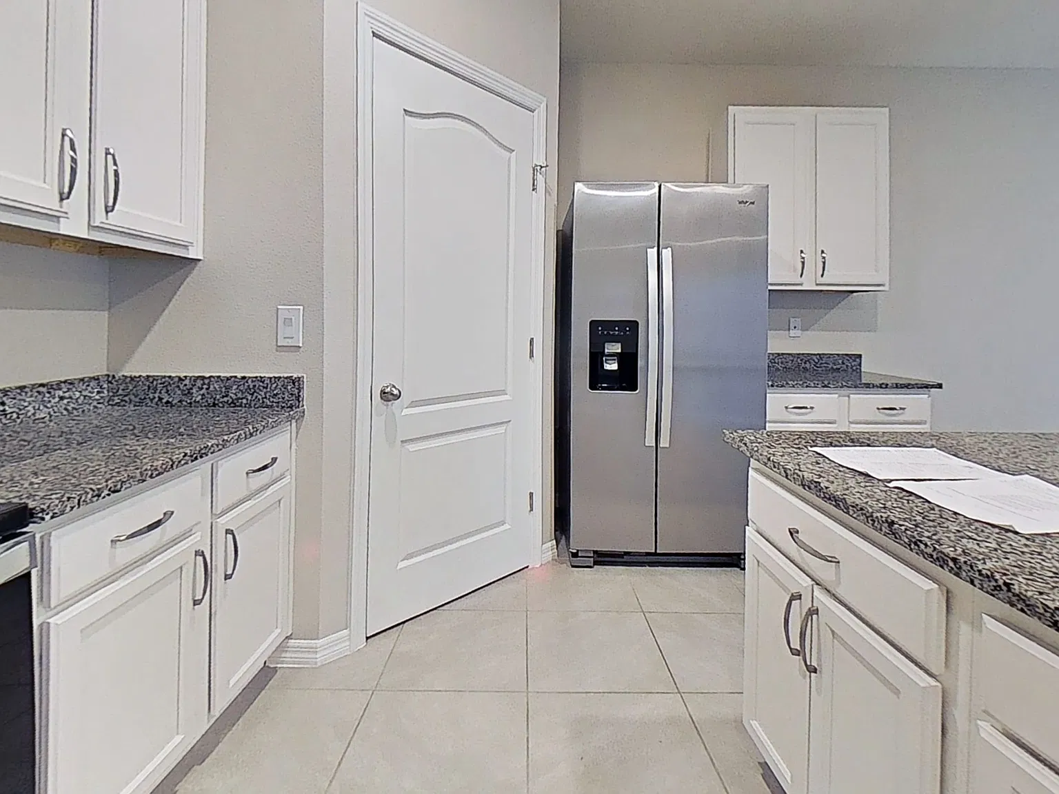 4 bed, 2.0 bath, 1851 sqft, $2,300 — Photo 2