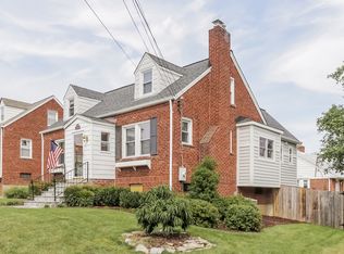 725 N Buchanan St, Arlington, VA 22203