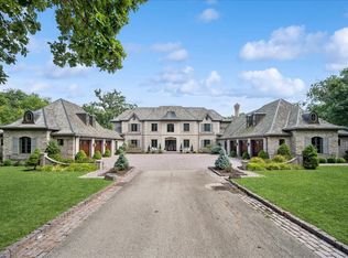 24 Bridlewood Rd, Northbrook, IL 60062