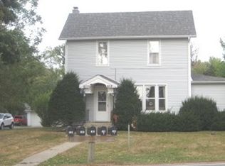 8220 W Hillside Rd, Crystal Lake, IL 60012