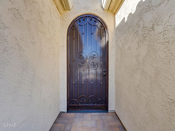 5th image of 589 N Sweet Heather Way