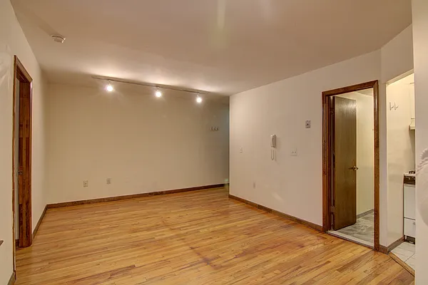 Rented by Guidance Realty Corp. | media 8