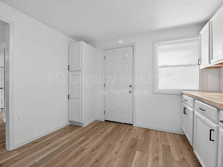 73 Beechwood Ave — Photo 17