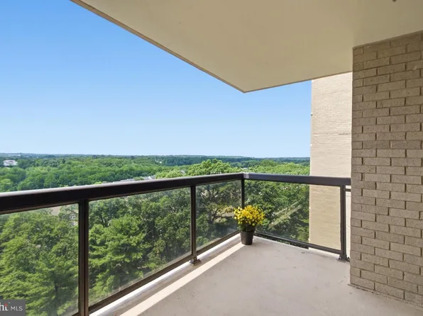 307 Yoakum Pkwy APT 1104, Alexandria, VA 22304