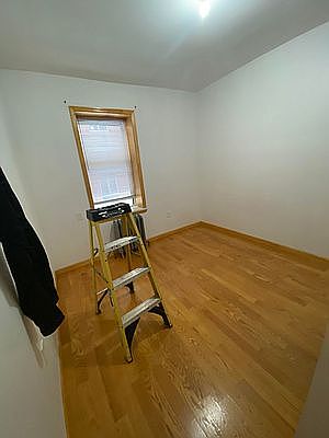 3rd image of 121 Bay 38 St #2R