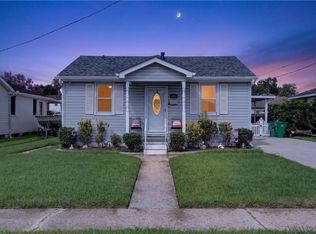 914 Evergreen Dr, Gretna, LA 70053
