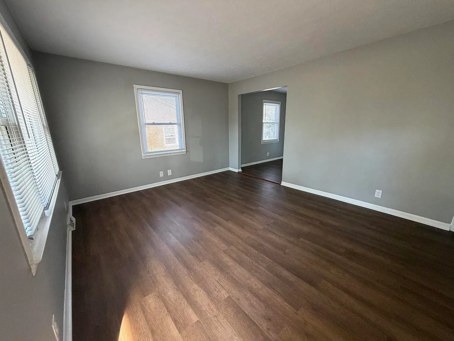 3 bed, 1.0 bath, 1134 sqft, $1,595 — Photo 2