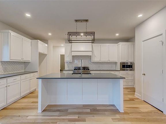 5th image of 5828 Coleman St