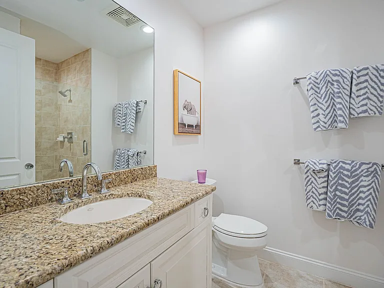 801 N Swim Club Dr #2B — Photo 33