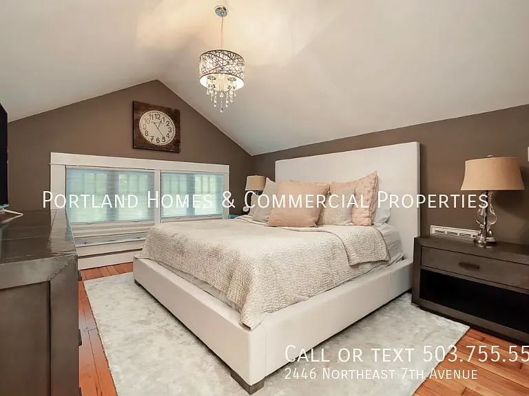 2446 NE 7th Ave — Photo 8