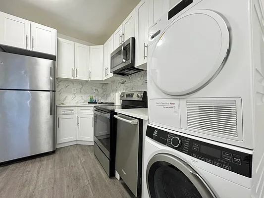 Rented by Pear NYC LLC | media 32